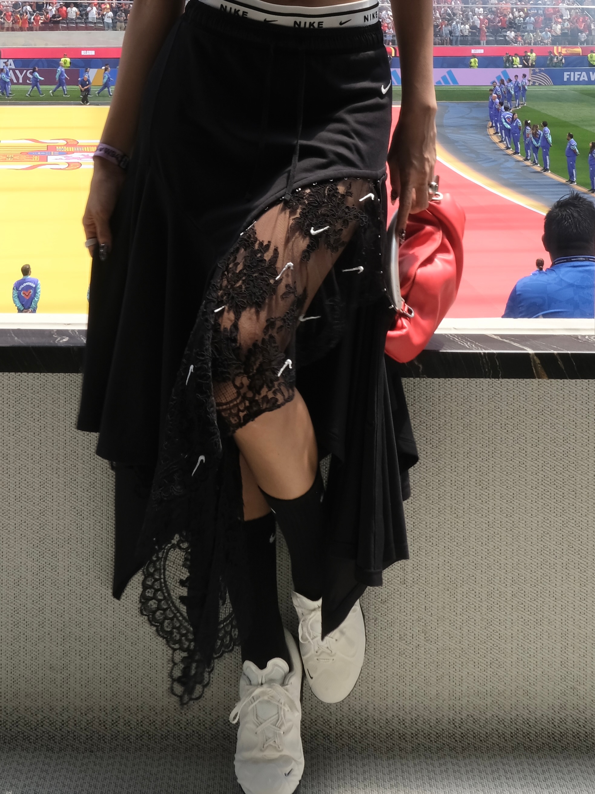 lalalalisa_m_20260711_p_3938572173757956924_4_3938565070470571814.jpg
