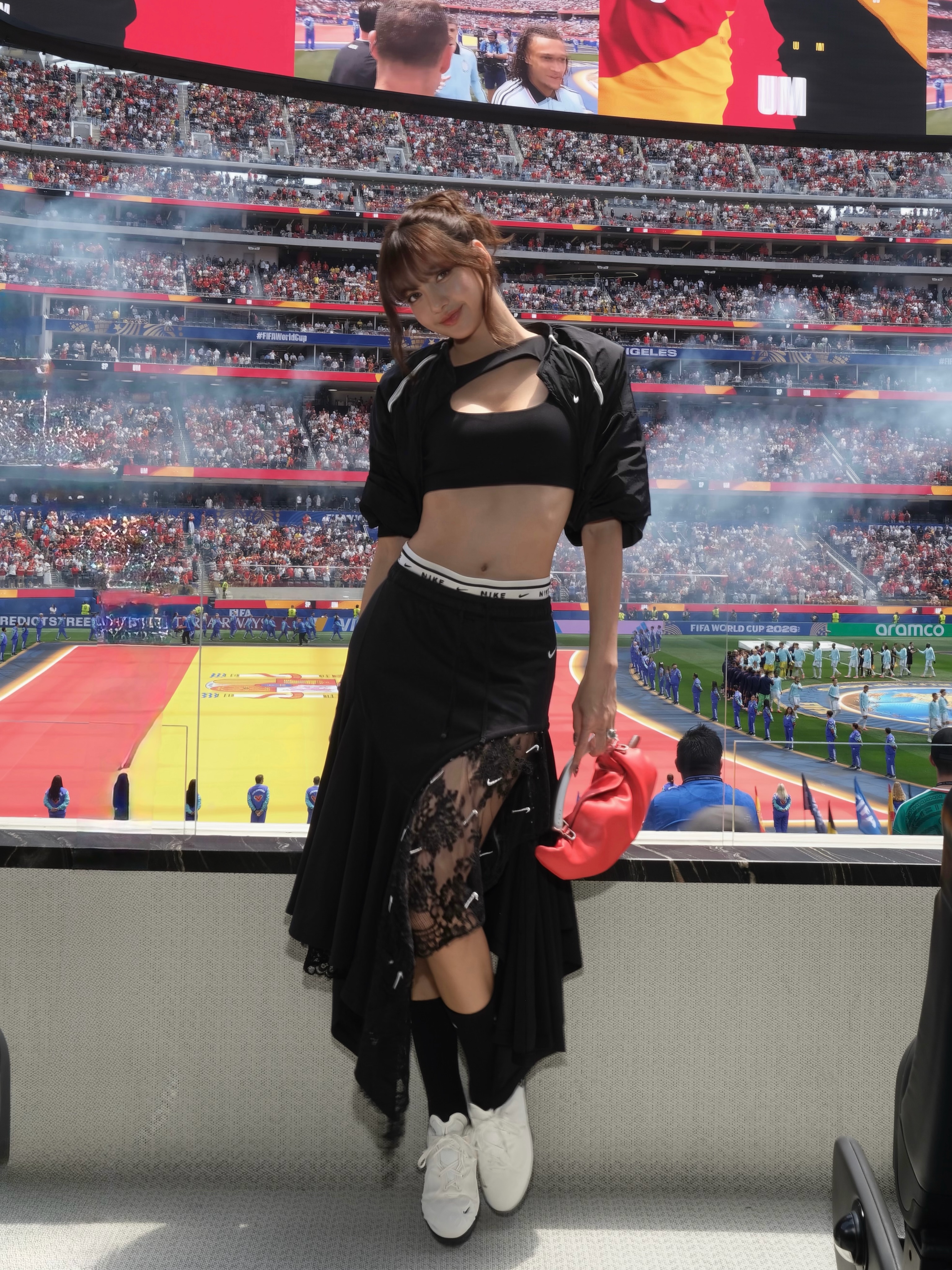 lalalalisa_m_20260711_p_3938572173757956924_3_3938565066729330646.jpg