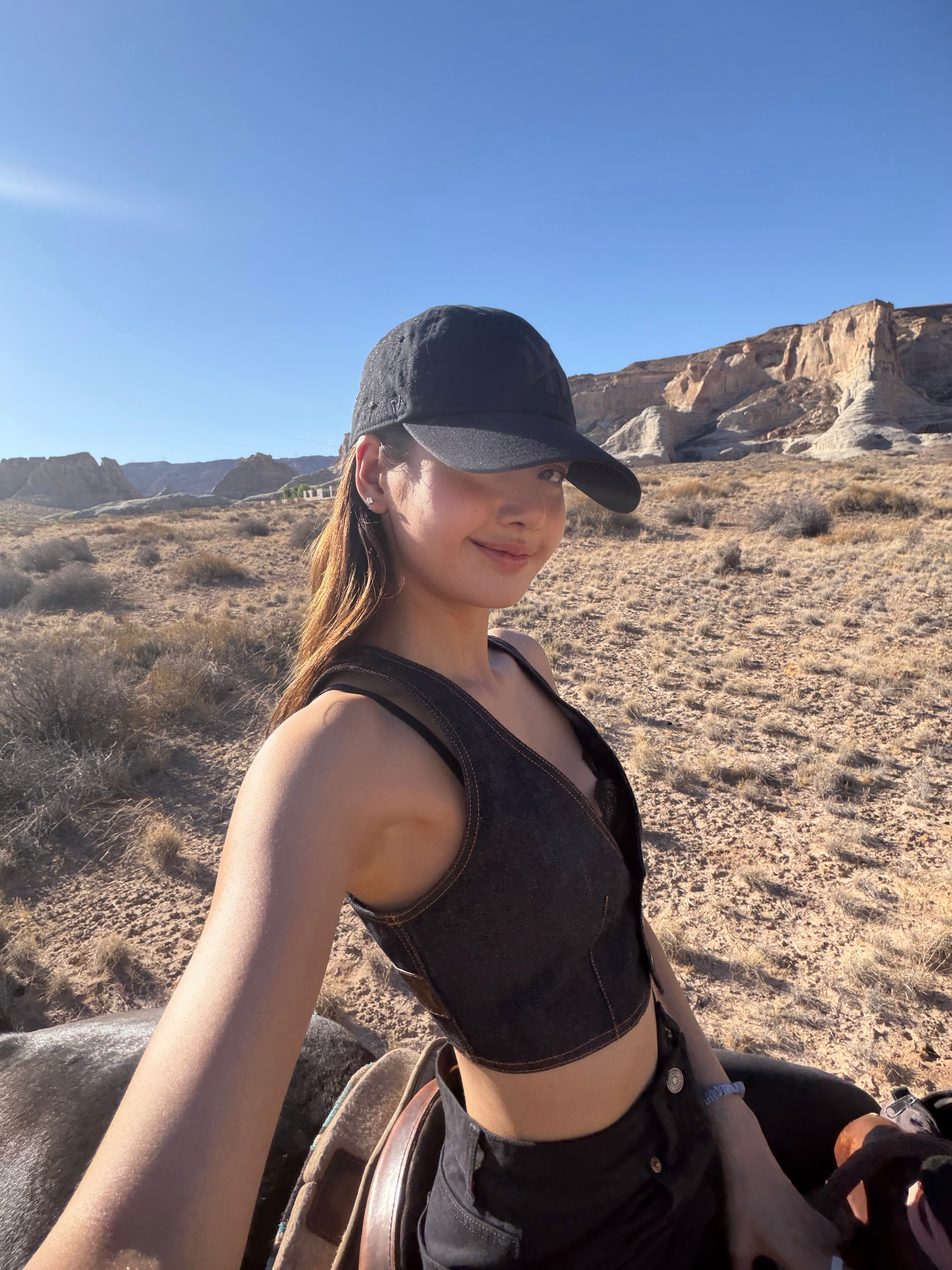 lalalalisa_m_19700101_p_3930561975344669949_15_3930557337857686870.jpg