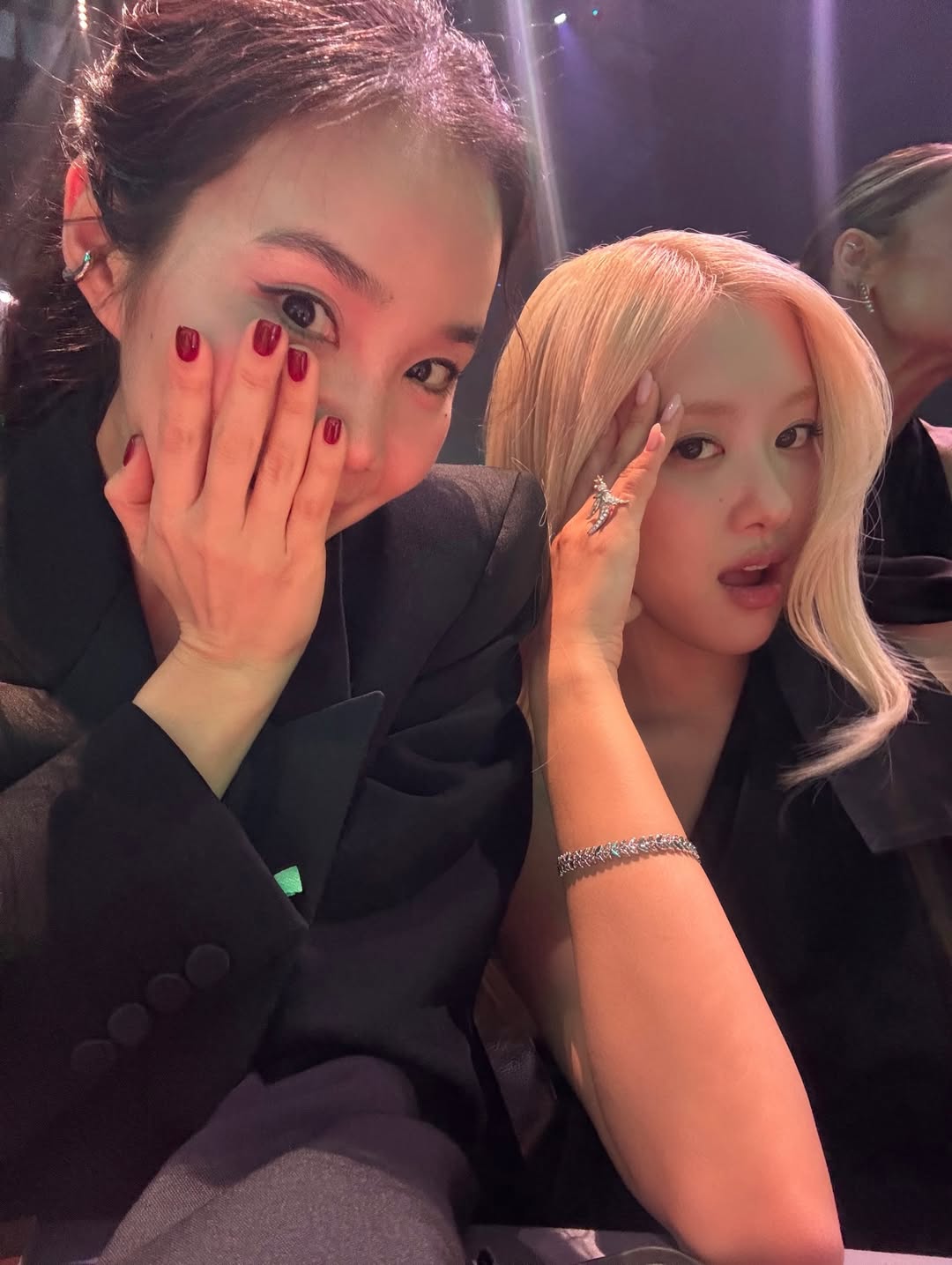 I cannot believe APT won international song of the year at the @brit awards. Thank you @brits fo (5).jpg