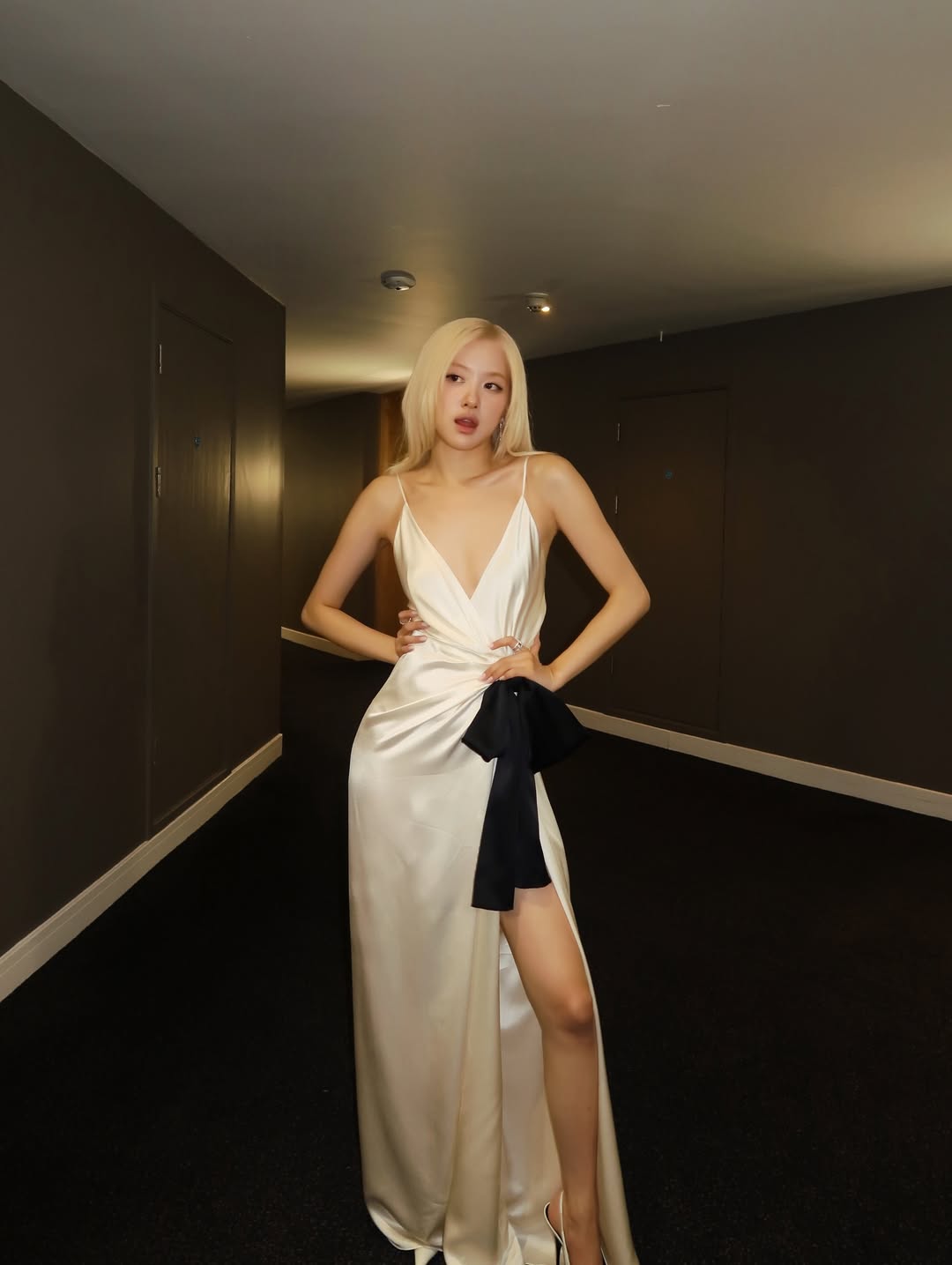 I cannot believe APT won international song of the year at the @brit awards. Thank you @brits fo (7).jpg