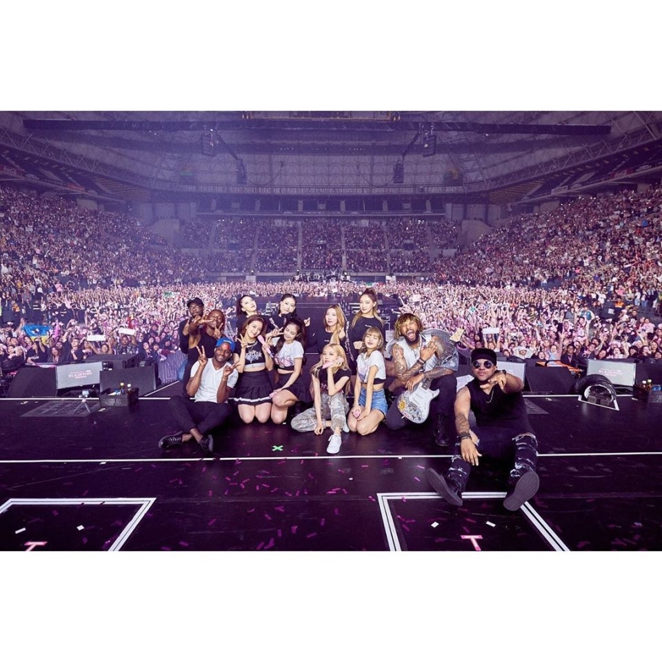 blackpinkofficial_61188739_596327587526037_6089595960494916981_n.jpg