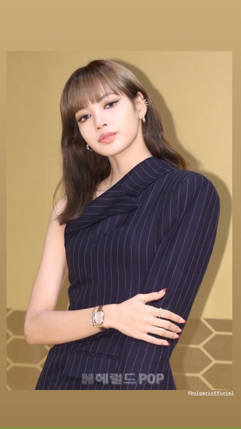 StorySaver_lalalalisa_m_75388560_447788669193231_4148492752812021583_n.jpg