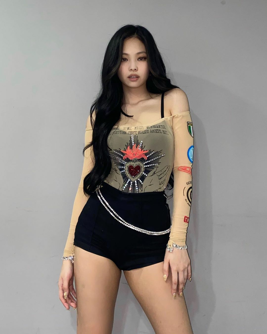 jennierubyjane_CCxuImID_kV.jpg