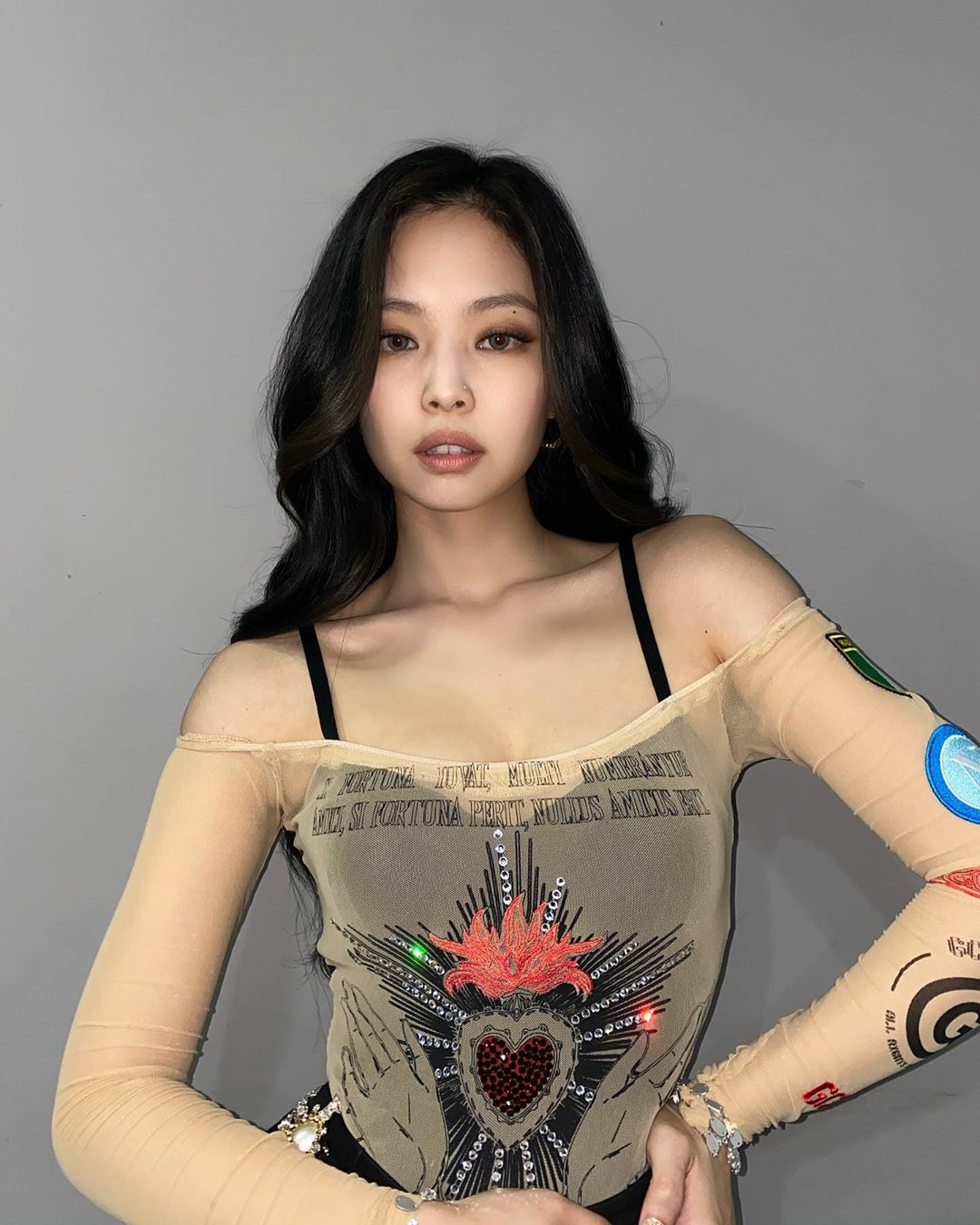 jennierubyjane_CCxuImGDux2.jpg