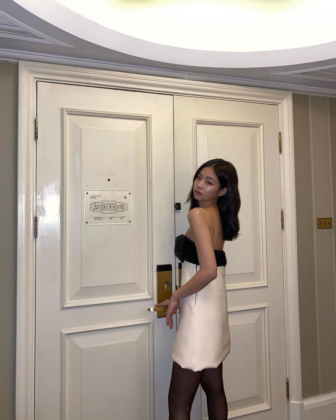 jennierubyjane_4_B541OmTHWuh_.jpg