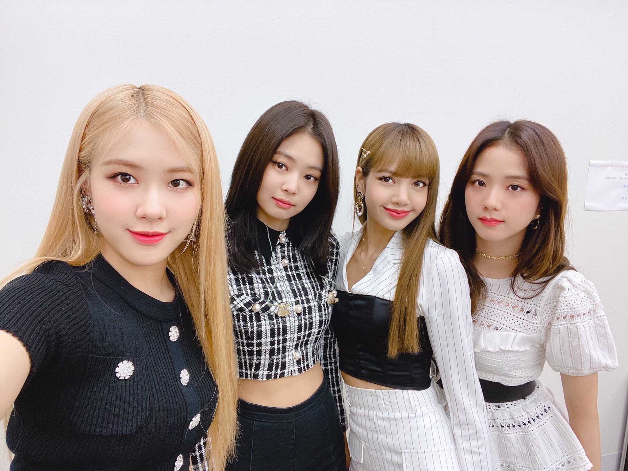 blackpink-20191020-190627-001.jpg