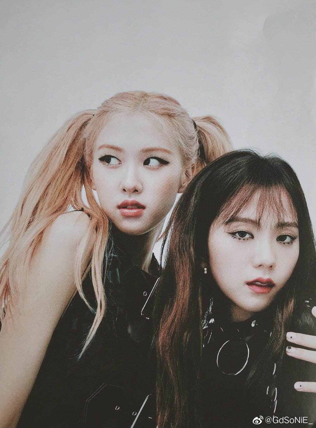 blackpink-20191020-191229-001.jpg