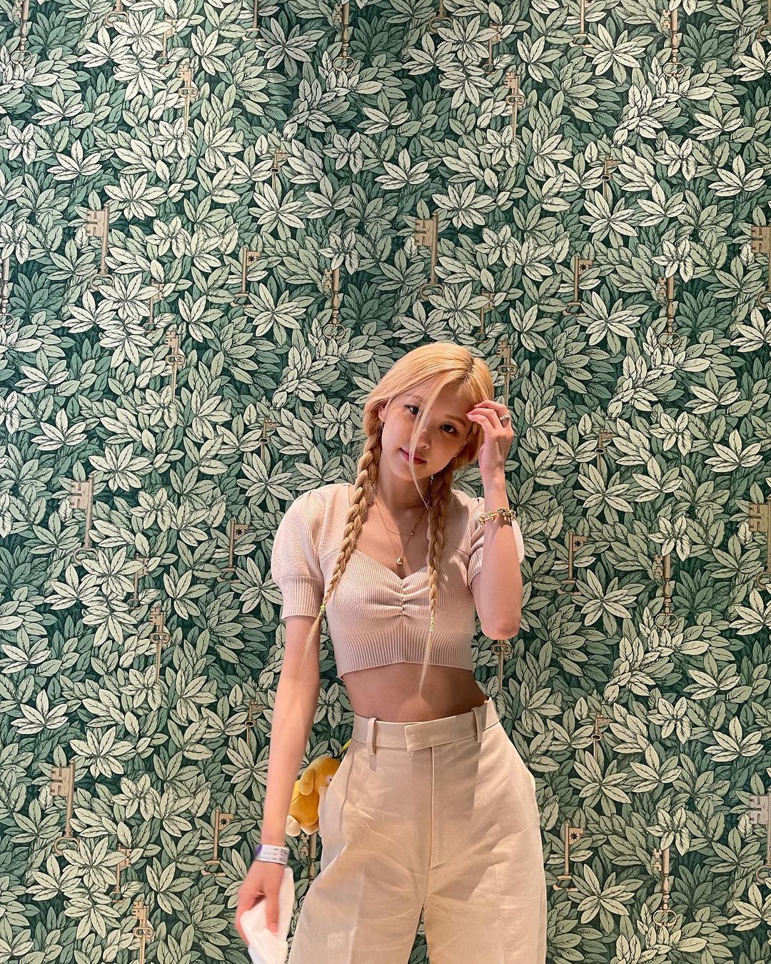 roses_are_rosie_1631376373_2660500308199167456_8004108750.jpg