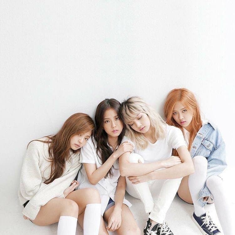 blackpink-20220808-015652-000-resize.jpg