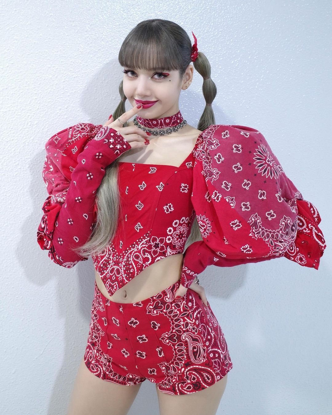 lalalalisa_m_1632058199_2666219884743832392_8012033210.jpg