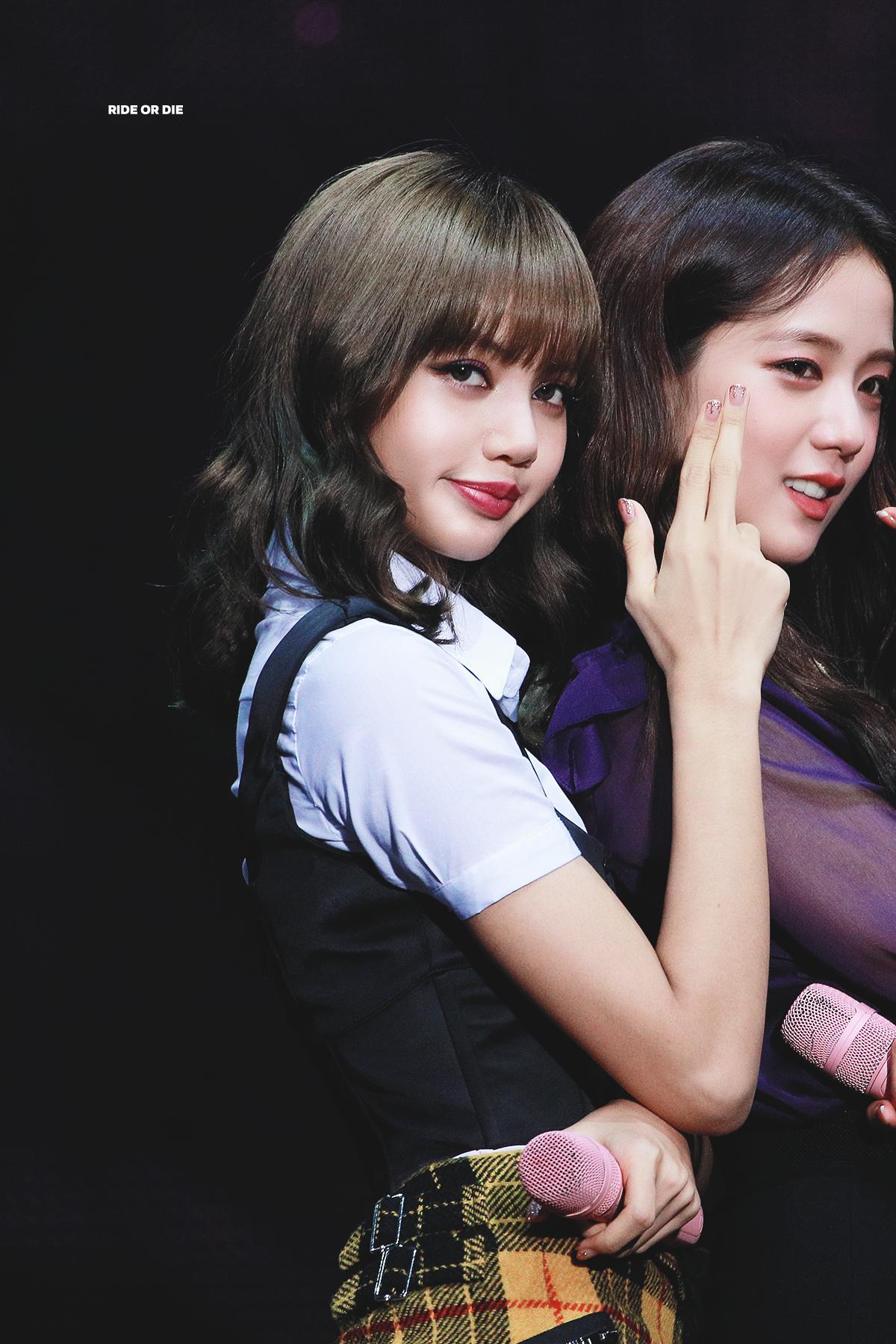 blackpink-20190922-133942-001.jpg