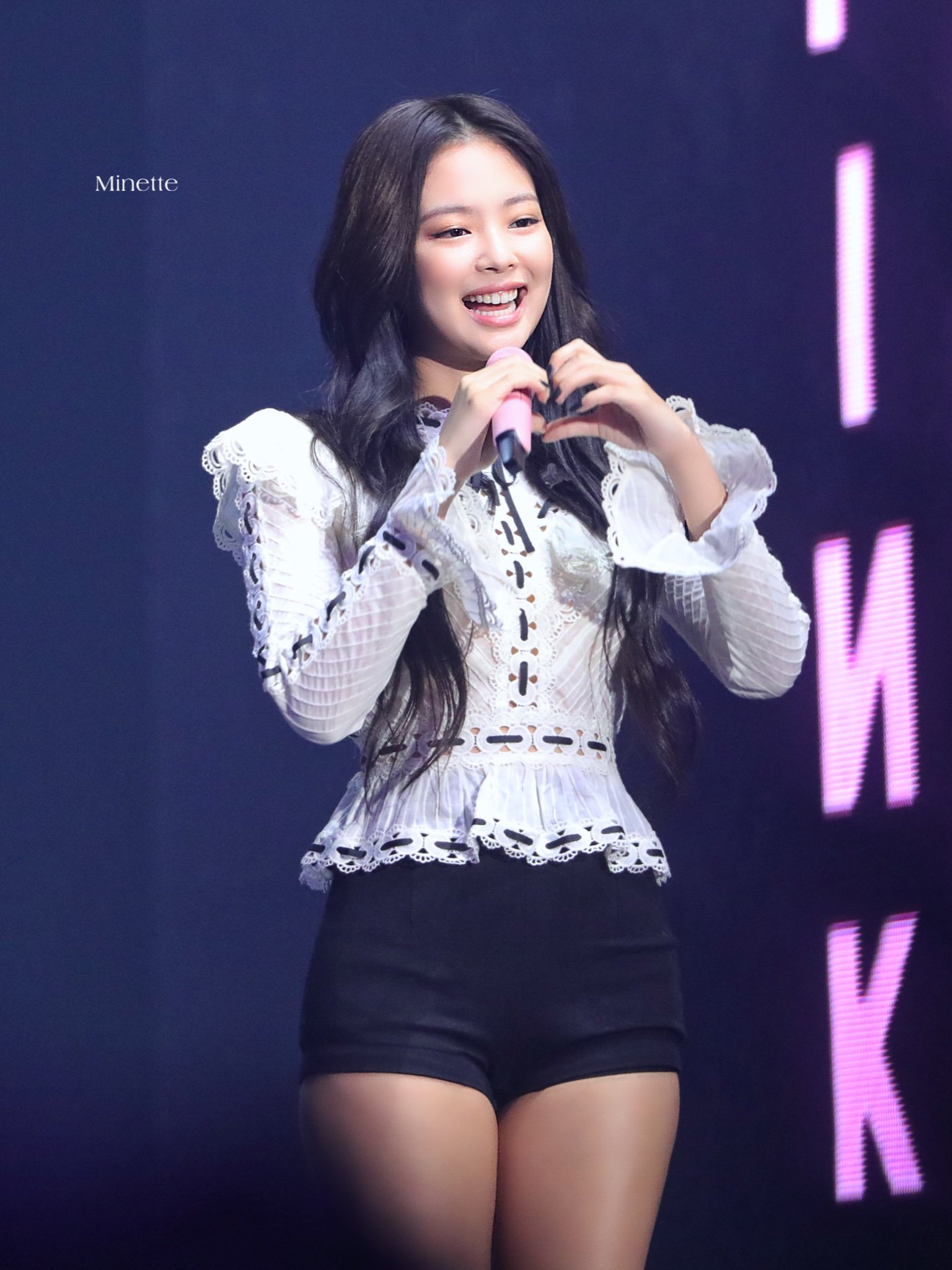 blackpink-20190922-134044-002.jpg