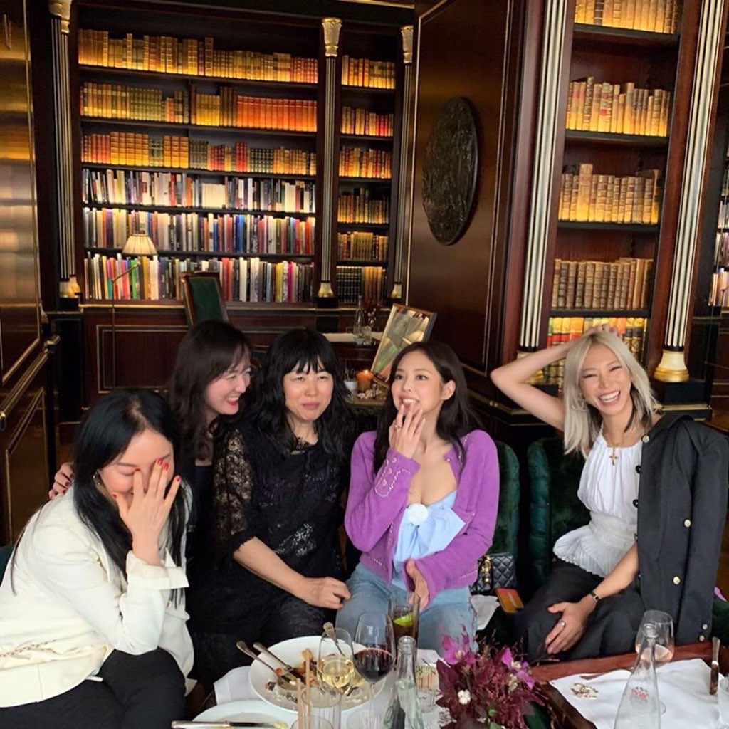 blackpink-20191003-172348-003.jpg