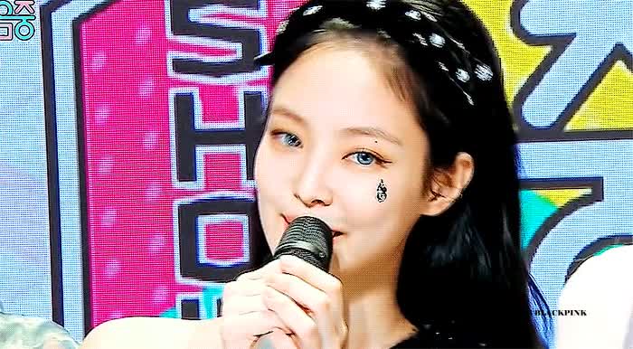 jennie-20200704-183128-000.gif