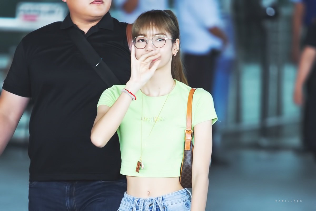 blackpink-20191003-172711-007.jpg