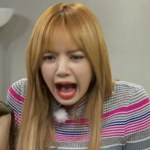 blackpink-lisa-fear.jpg