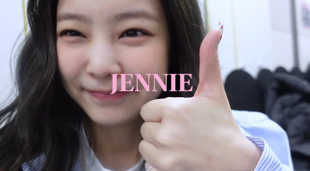 Jennie thumb up.png