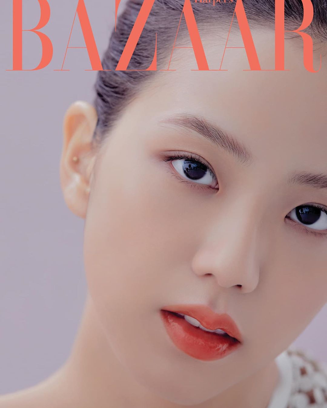 harpersbazaarkorea_20191218173918081.jpg