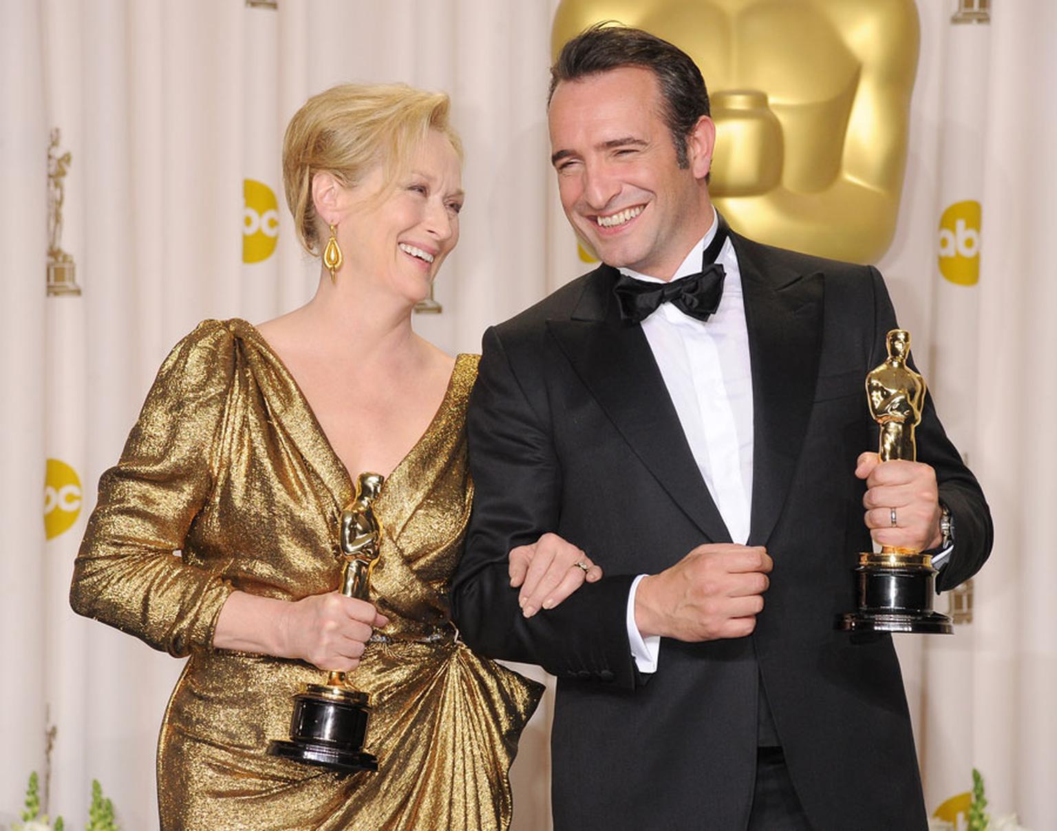 장뒤자르ujardin_wearing_jaeger-lecoultre_memovox_tribute_to_deep_sea_and_meryl_streep_at_oscars_2012_jeff_kravitz_wireimage.jpg.jpg