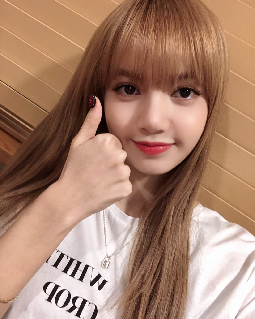 BLACKPINK-Lisa-Selfie-SBS-Boom-Boom-Power-FM.webp