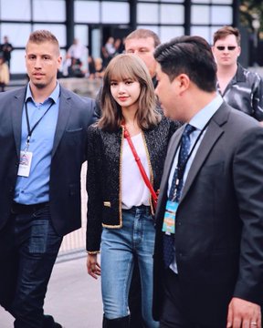 blackpink-20190927-143223-000.jpg