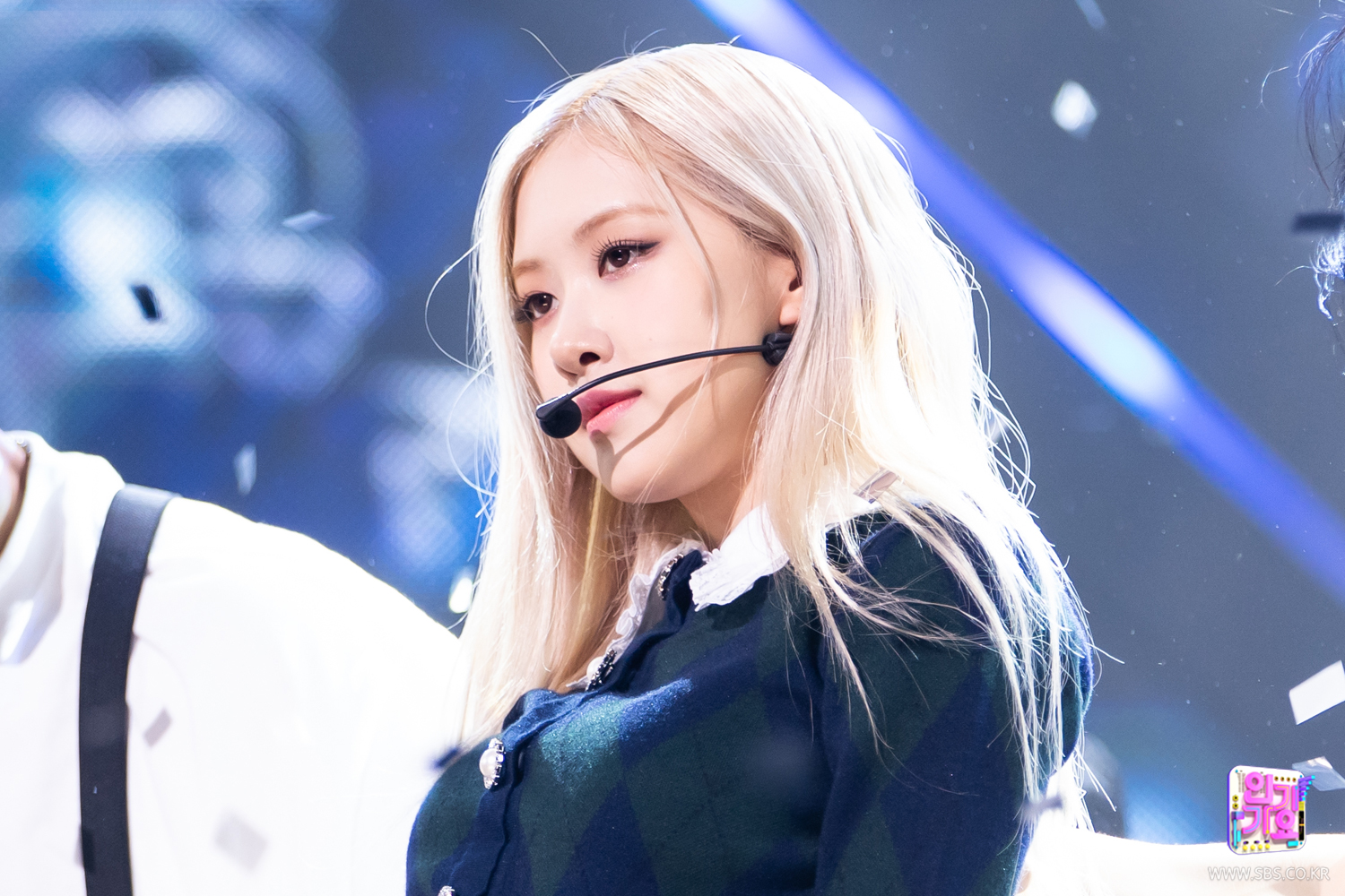 blackpink-20210422-135105-015.jpg