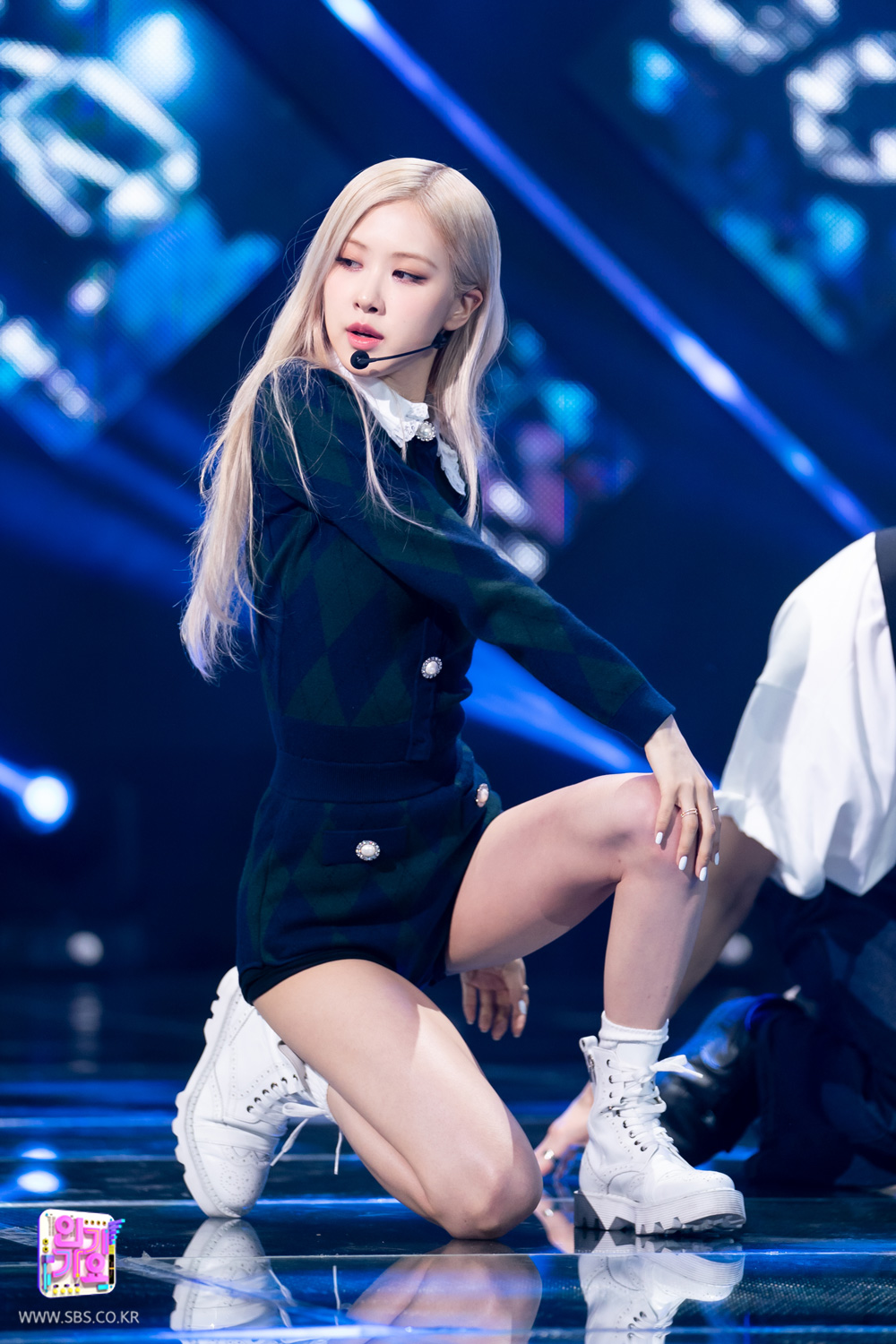 blackpink-20210422-135105-007.jpg