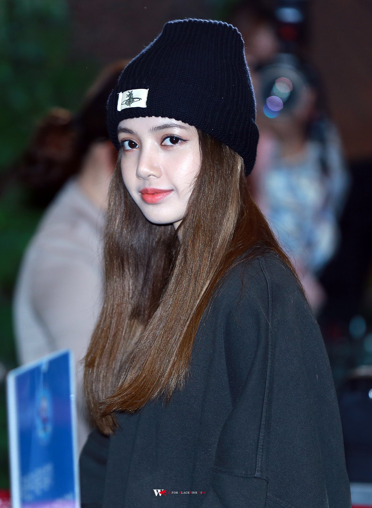 blackpink-20191020-185837-000.jpg