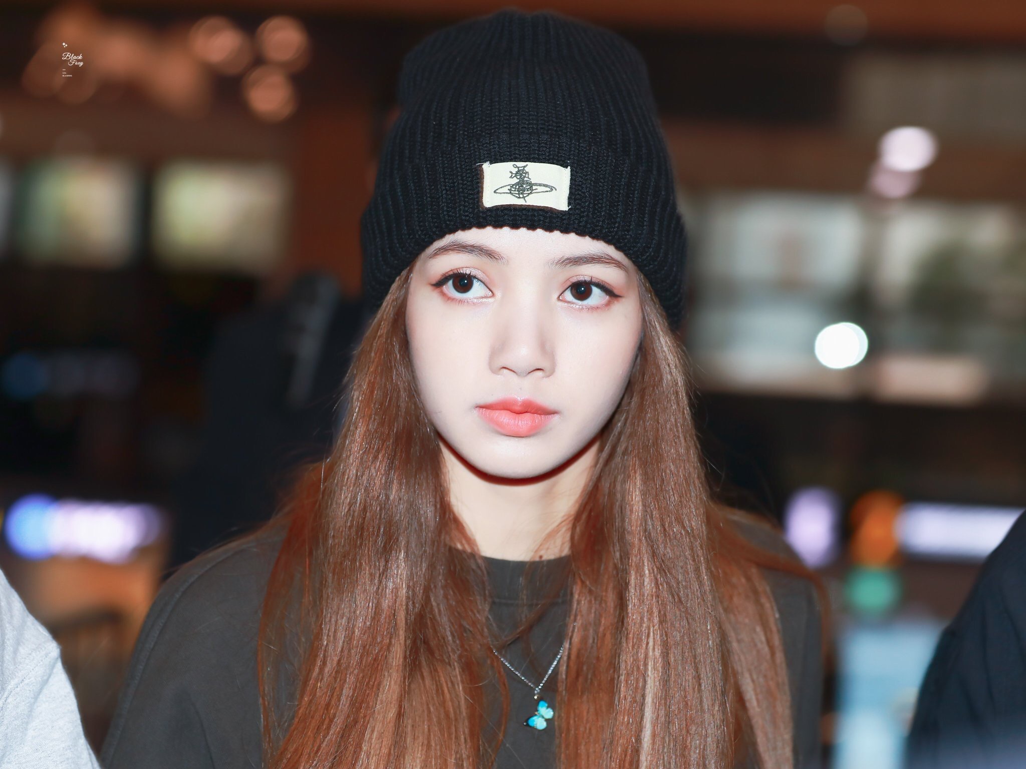 blackpink-20191020-185856-000.jpg