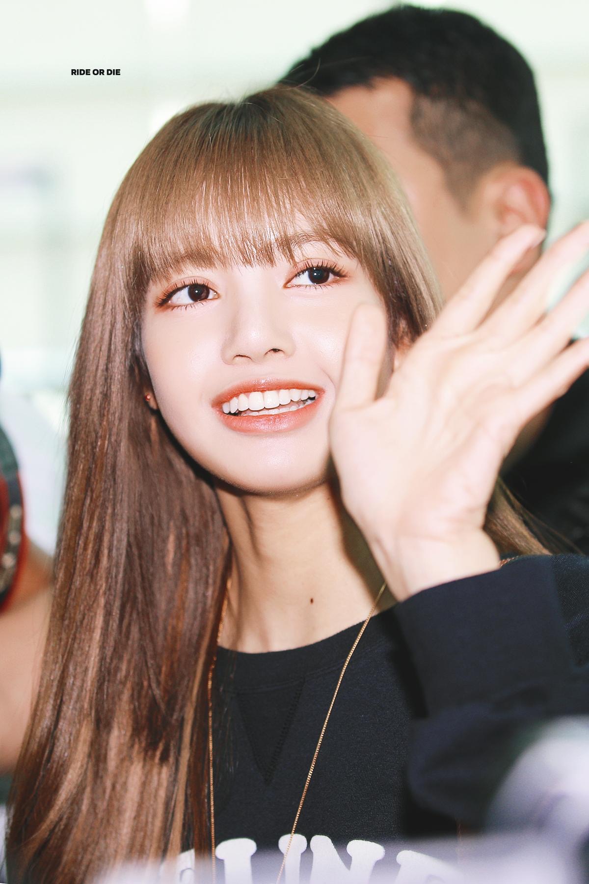 blackpink-20190926-235459-001.jpg