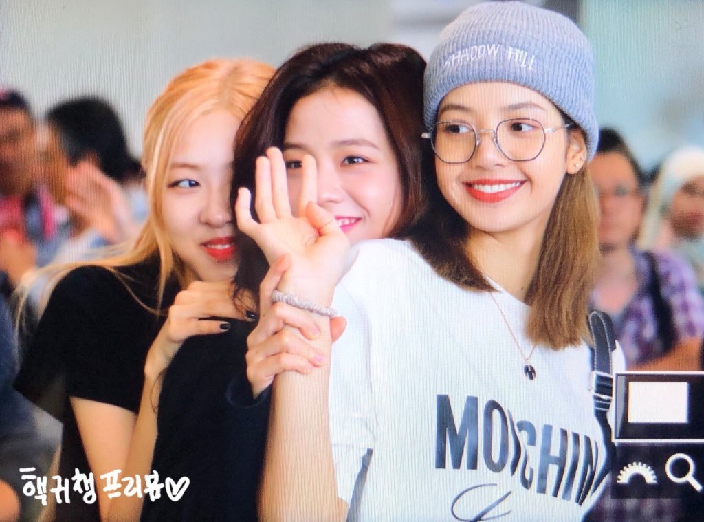 blackpink-20190908-141407-001.jpg