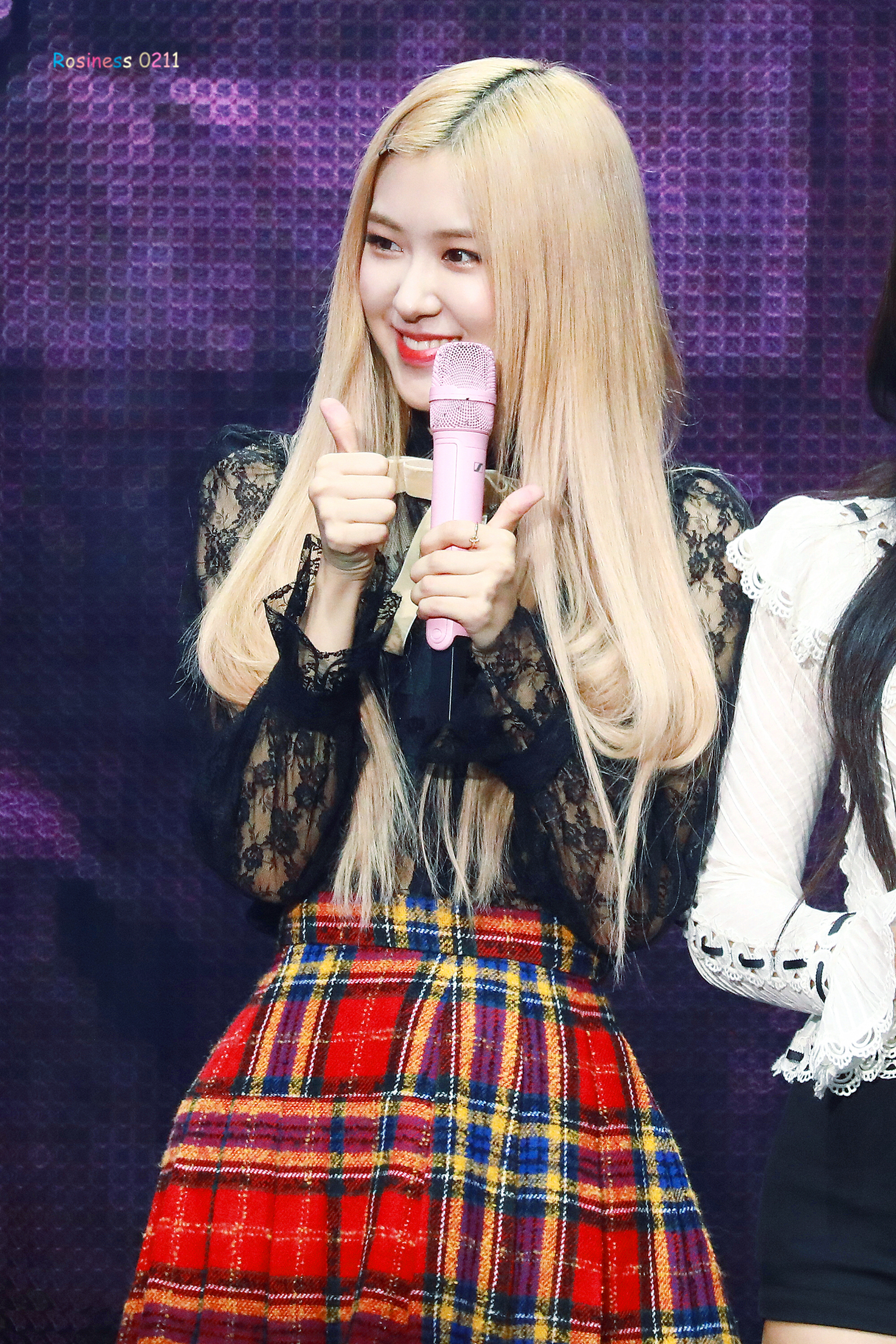 blackpink-20190922-133616-009.jpg